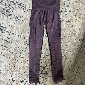 GymShark Seamless Purple Leggings. Size Small